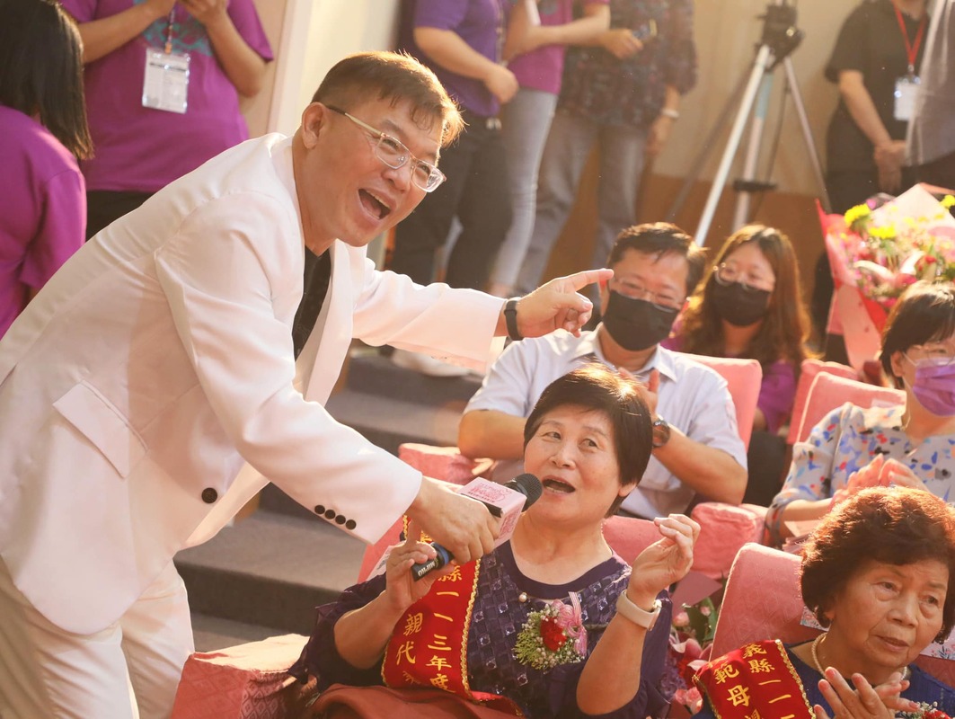 余天佑老師活動主持現場，20+年主持經驗